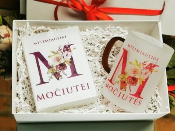 Rinkinukas žvakė ir matinis stiklinis puodelis "Močiutei"